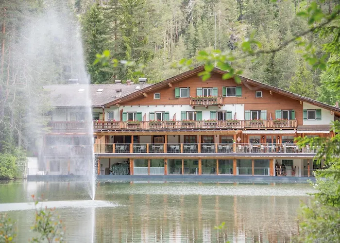 Hotel Lago Della Creta